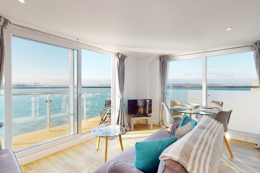 Nestled right on the waterfront, this haven provides direct access to the pristine Chesil Beach, a serene stretch perfect for leisurely strolls or basking in the sun.