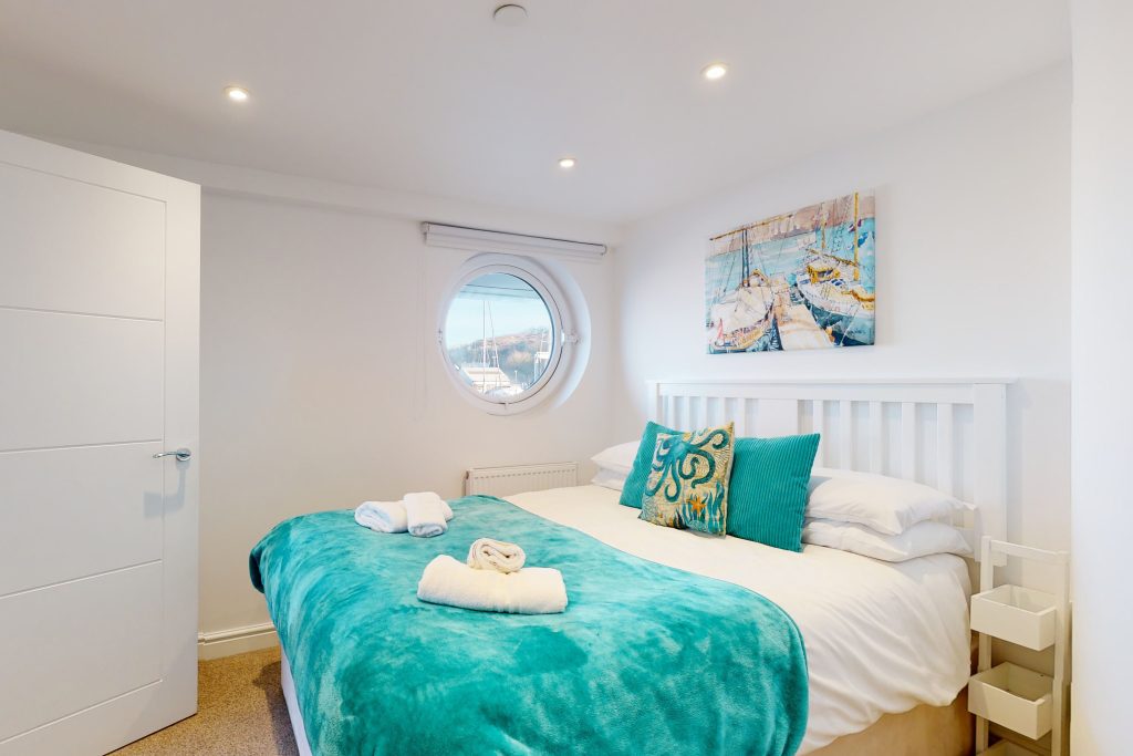Nestled right on the waterfront, this haven provides direct access to the pristine Chesil Beach, a serene stretch perfect for leisurely strolls or basking in the sun.