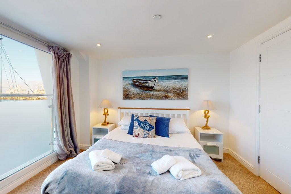Nestled right on the waterfront, this haven provides direct access to the pristine Chesil Beach, a serene stretch perfect for leisurely strolls or basking in the sun.