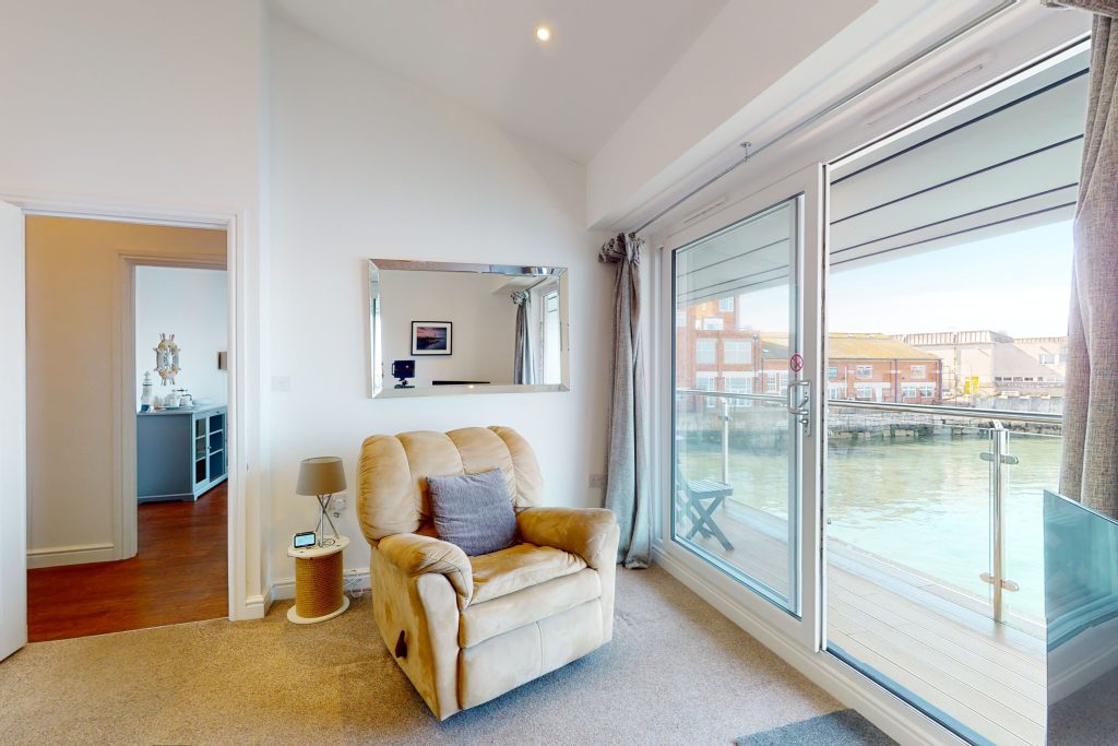 Nestled by the water, Crabbers' Wharf provides a direct gateway to Chesil Beach; promising sun-drenched leisure or coastal escapades.