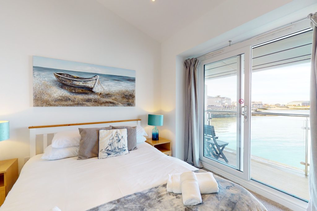 Nestled by the water, Crabbers' Wharf provides a direct gateway to Chesil Beach; promising sun-drenched leisure or coastal escapades.